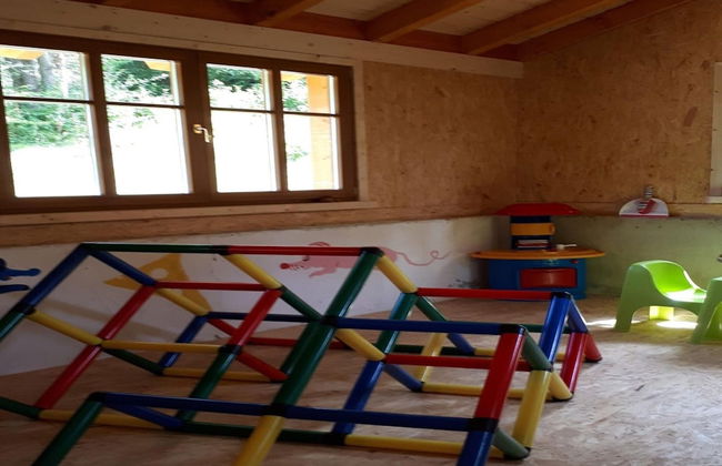 Chalet in Reinskopf With Fireplace - Photo 12