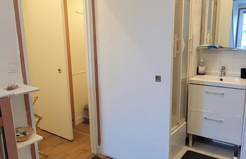 Cozy studio with a view of the Eiffel Tower - Foto 11