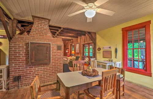 Rustic Cabin in the Woods: 2-acre Fishing Pond - Foto 14