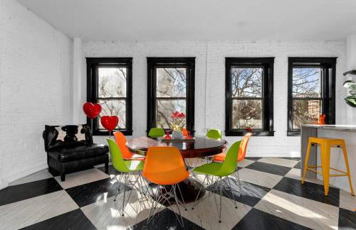 3 Bedroom Penthouse Downtown Close to Everything - Photo 16