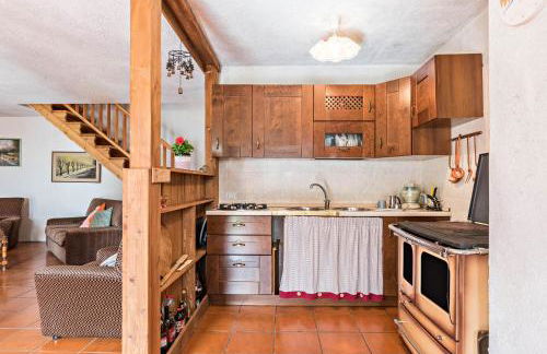 Baita Rustica immersa nel verde - Photo 11