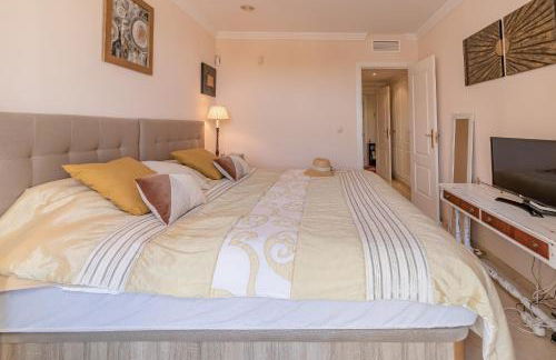 Ático familiar con terraza y bonitas vistas al mar en Marbella - Rio Real 282G - Foto 19