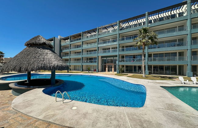 2BR Sunset Escape for Families - Foto 36