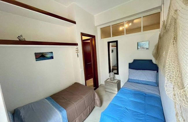 Seafront House Le Finestre Sul Mare With Balcony - Photo 5