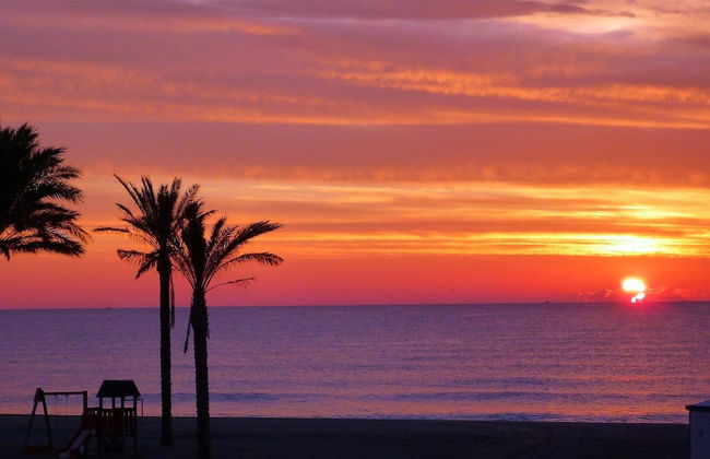 Mountain-view Apartment by Sea - Foto 29