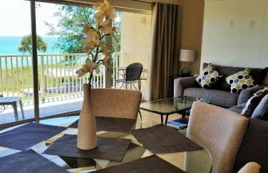 Beach and sunset view from your balcony - Photo 1