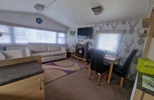 Lodge Sleeps 4 - Pet Friendly with Private Parking - Foto 6