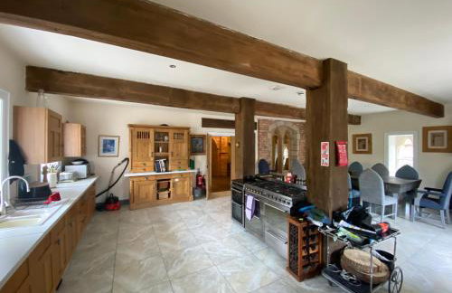 Royal Portrush Golfing Base- Riverside Renovated Flax Mill - Foto 11