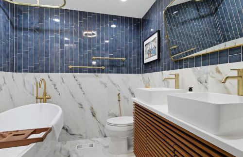 Bright & Spacious 3BR Cottage Minutes to DC - Foto 18