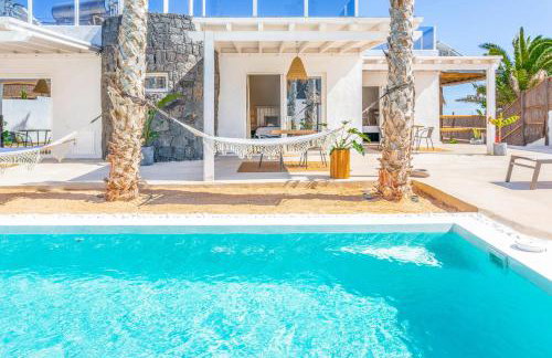 Boutique Beach Villa by Lanzarote Retreats - Private Pool - 1 min walk to Sea Pool - Photo 47