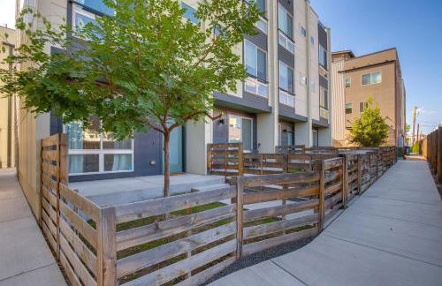 Rooftop Deck and Hot Tub Walkable Denver Townhome - Foto 28