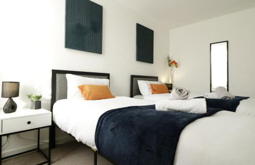 d-Entire 2-Bedroom Apartment in the bustling City Centre WIFI TRAIN & BUS STATION - Foto 3