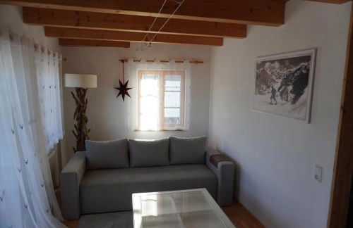 FeWo BergZeit auf 1000 m Höhe mit Balkon, Parkplatz, WLAN, Küche - Photo 13