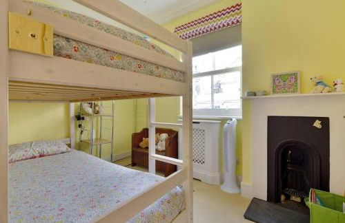 Windsor/Legoland/Ascot charming 3BR home in centre - Photo 7