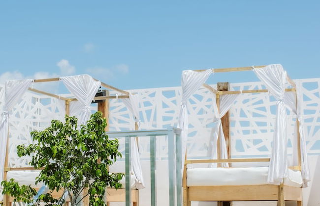 Level luxury condos - Photo 44