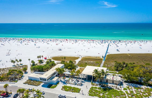 Charming Florida Beach Home w King Bed Patio - Photo 13