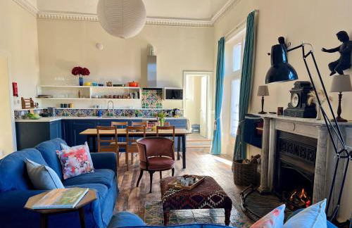 Artist's Studio - Photo 4