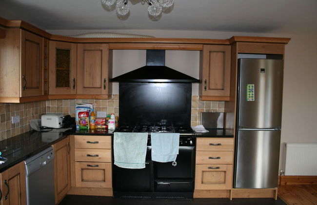 Lios Mór - 5 bed self catering house - Photo 12