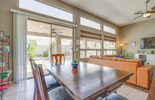 Relax Poolside in Mesa Family Home 12 Mi to Dtwn - Foto 7