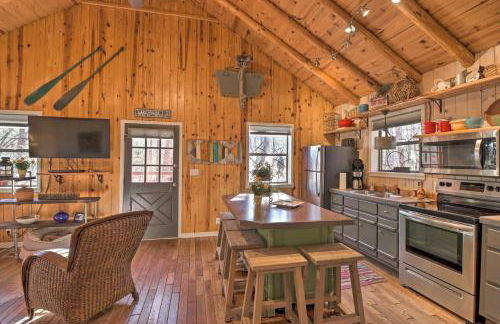 Scenic Greers Ferry Cabin with Deck and Fire Pit! - Foto 9