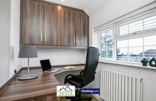 Three Bedroom House By Vesta Serviced Accommodation & Short Lets Borehamwood With Free WiFi & Free Parking - Foto 25