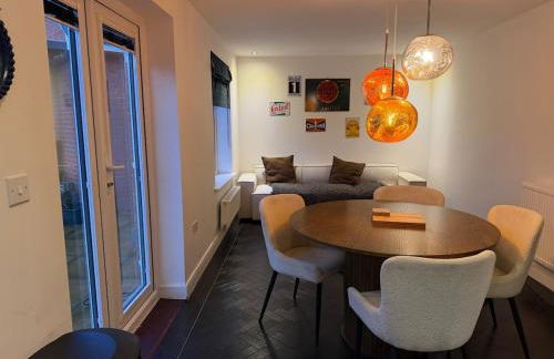 Contractor 4 bed Stay Rhoose 5 mins from Cardiff Airport and Barry - Foto 6