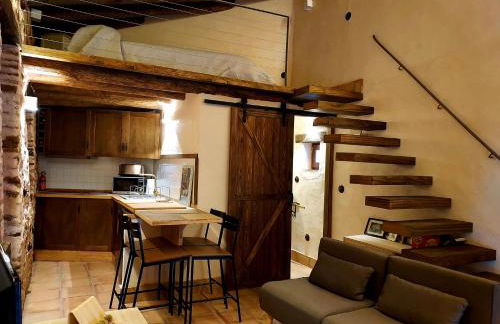 Balcón de la Moreria con leña - Photo 18