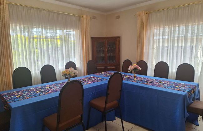 Charming 6-bed House With Swimming Pool in Harare - Foto 26