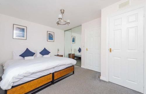 Central Townhouse Tipton - Sleeps 8 - Ideal for Contractors & Families - Foto 15