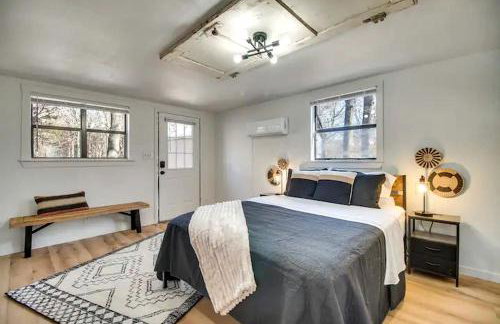 Cozy Studio Retreat with Scenic 5-Acre Views, Near City Lake & Cherokee Casino in Gentry, Arkansas - Foto 7