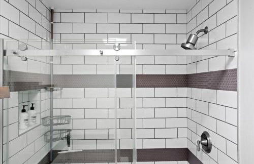 Modern Comfort Pool BBQ Prime Location - Foto 16