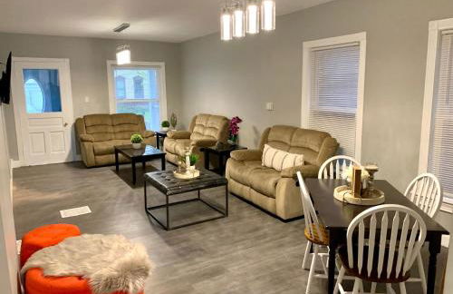 The Blackjack Duplex - Private Yard & Parking, Near Falls & Casino by Niagara Hospitality - Foto 12