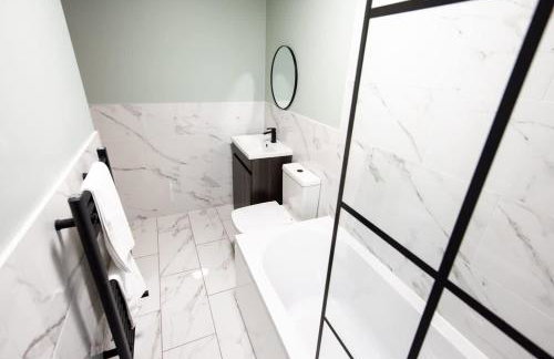 7 The Royal Serviced Apartments Harwich, Fair WiFi, Private Parking - Foto 16