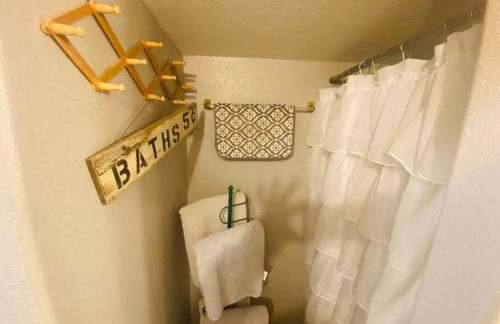 Cottage with Hot Tub and Pool Bandera, TX. - Foto 11