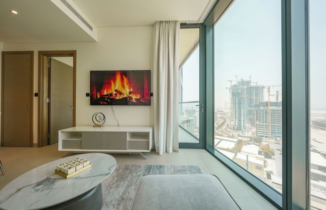 Yogi - Bright Apartment With Panoramic CityScape Views - Photo 10