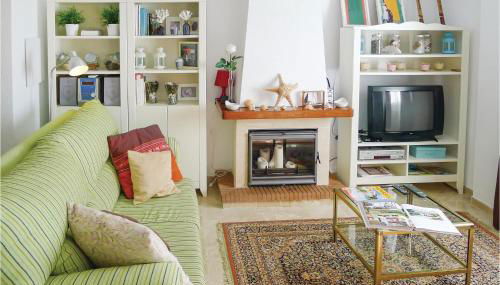 1 Bedroom Nice Apartment In Mezquitilla - Photo 2