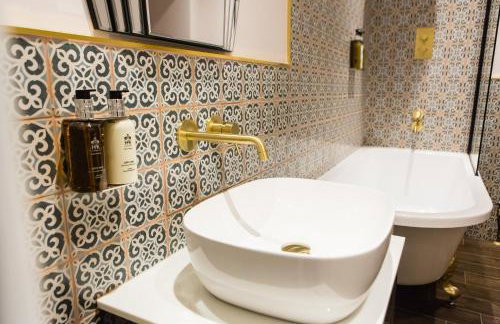 Skeldale House 'All Creatures Great & Small' Luxury Apartments & Studios in Askrigg, Yorkshire Dales - Photo 17