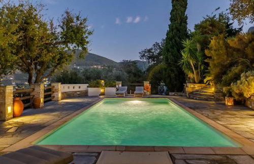 Skopelos luxurious villa "Aloupi" - Foto 53
