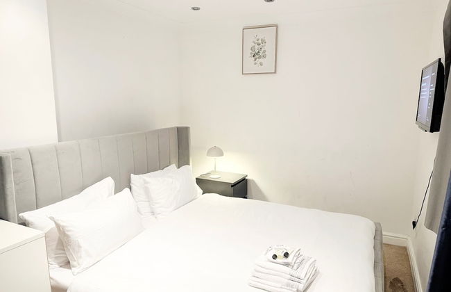 3-bed Apt-15 Mins to Heathrow-pet-friendly-parking - Foto 2