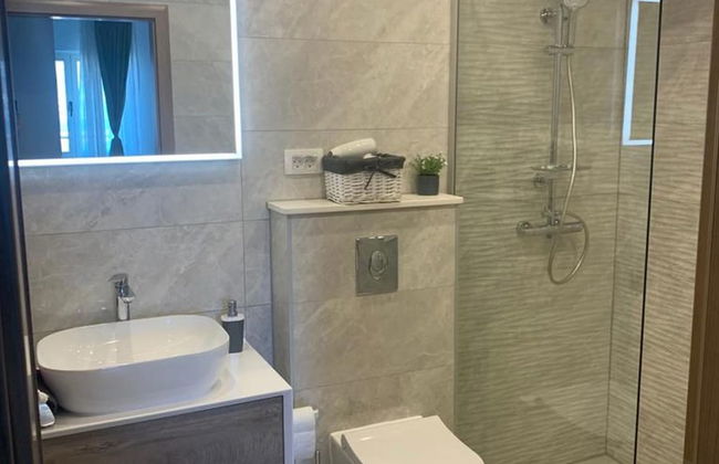 Mastrinka Bright Apartment With Free Parking and Modern Amenities - Foto 5