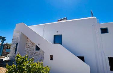 Olive House - Photo 3