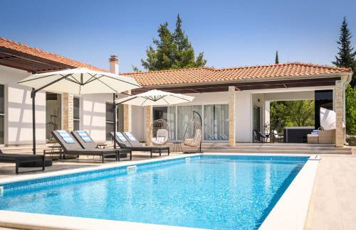 Villa Stella - heated pool, jacuzzi & sauna - Foto 37