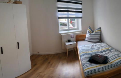 Monteur Ferienwohnungen OT Kleinwaltersdorf mit Außensitzecke und Grill - Foto 5