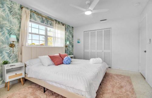 Luxury Vacation Home in Madeira Beach Family and Pet Friendly - Foto 27