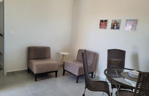 Apto com dois quartos com cama e ar - Foto 11