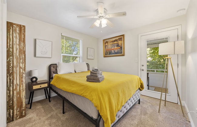 Charming Home in Heart of Downtown Pet Friendly! - Foto 2