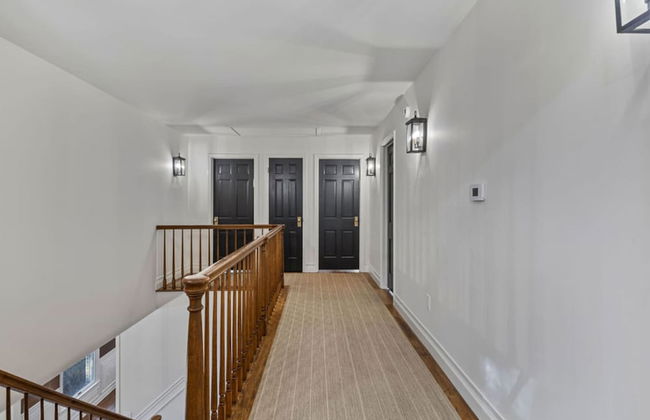 Elegant Spring Stay on Peaceful Retreat - Photo 59