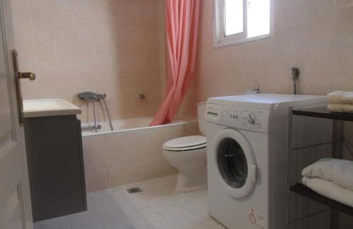 Comfortable Thermi apartment near SKG Airport - Photo 15