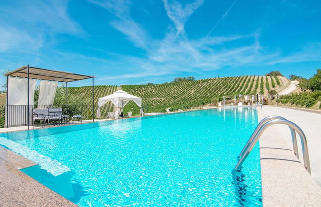 Beautiful Apartment in Ascoli Piceno with Hot Tub - Photo 28