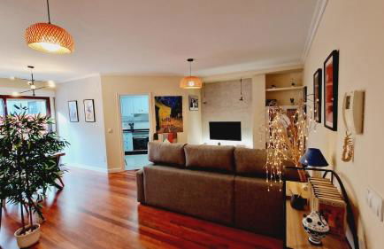 En el centro, garaje privado y terraza - Foto 1